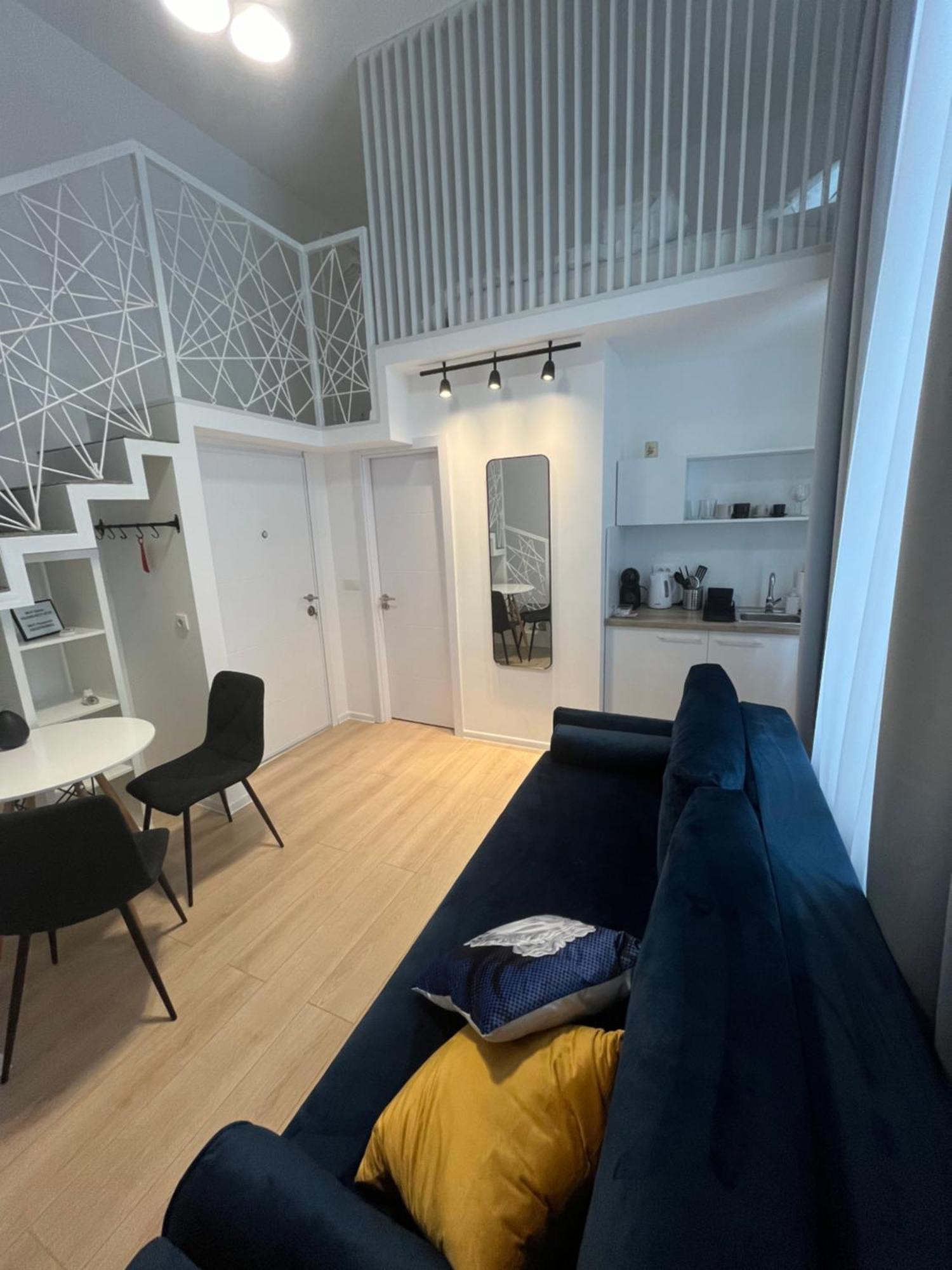 Mina Luxury 2 *